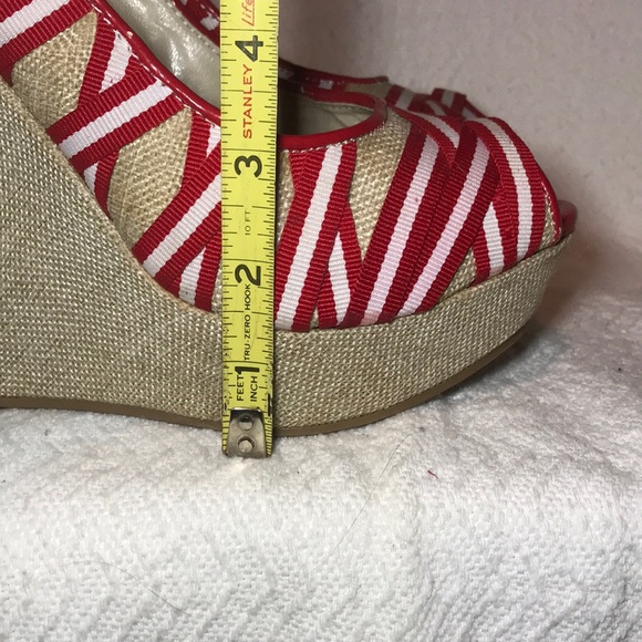 Red and white stripe platform w/ tan fabric heels - Picture 8 of 8